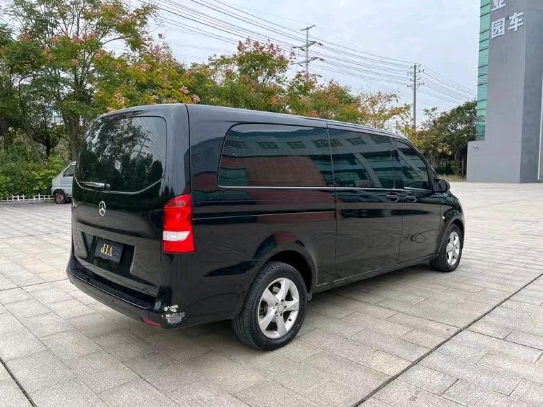 盐城17年奔驰威霆8