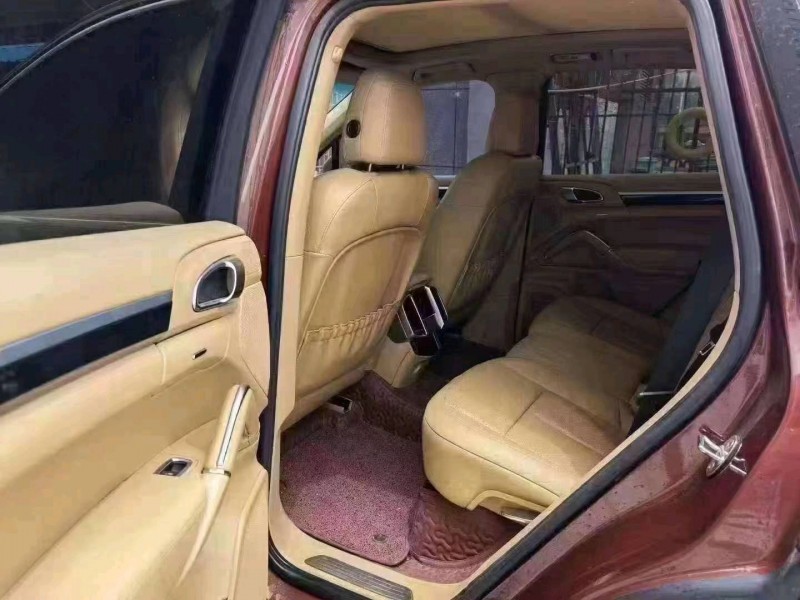 北京13年保时捷卡宴5