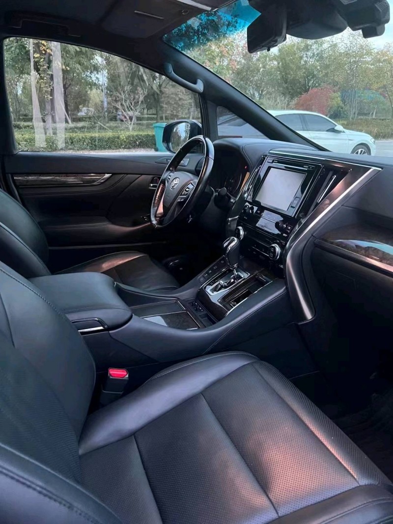 徐州19年丰田埃尔法6