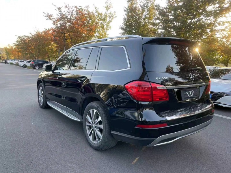 济宁15年奔驰GL8