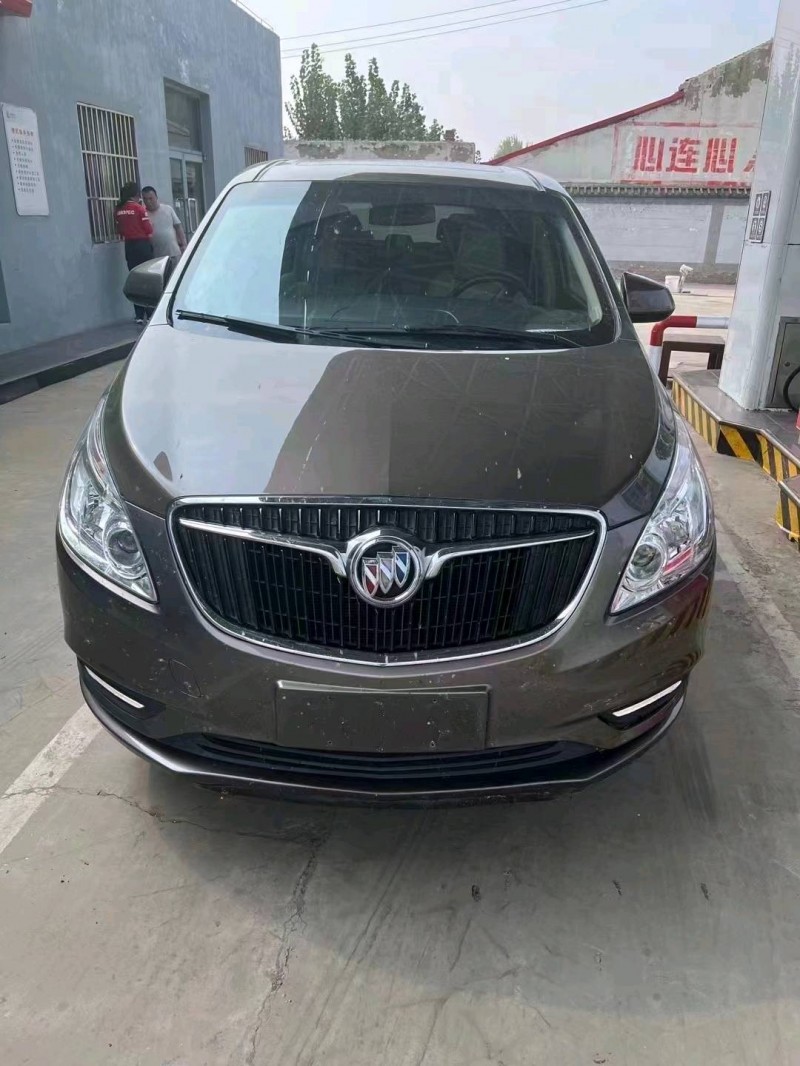 济南19年别克GL84