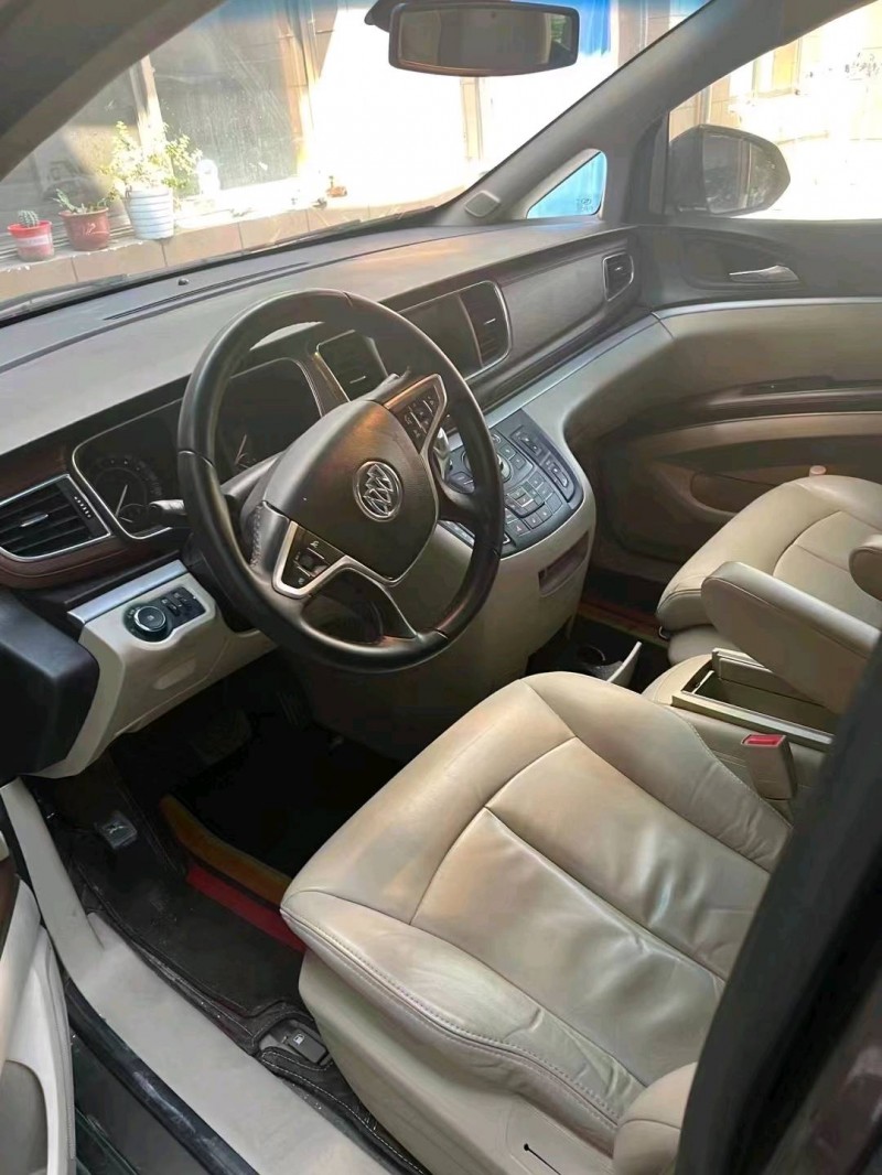 济南19年别克GL82