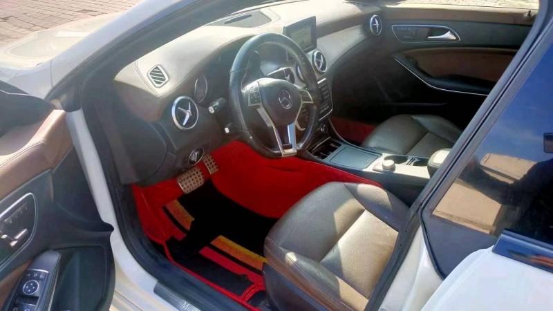 东营15年奔驰CLA2