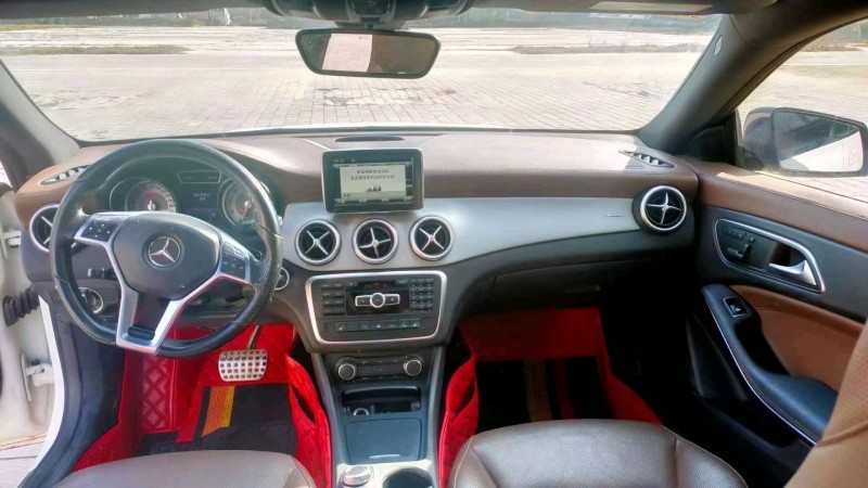 东营15年奔驰CLA5