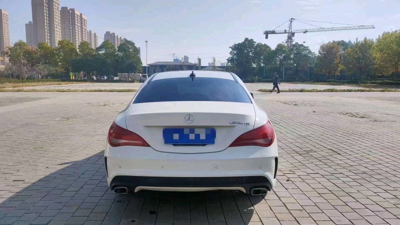 东营15年奔驰CLA8