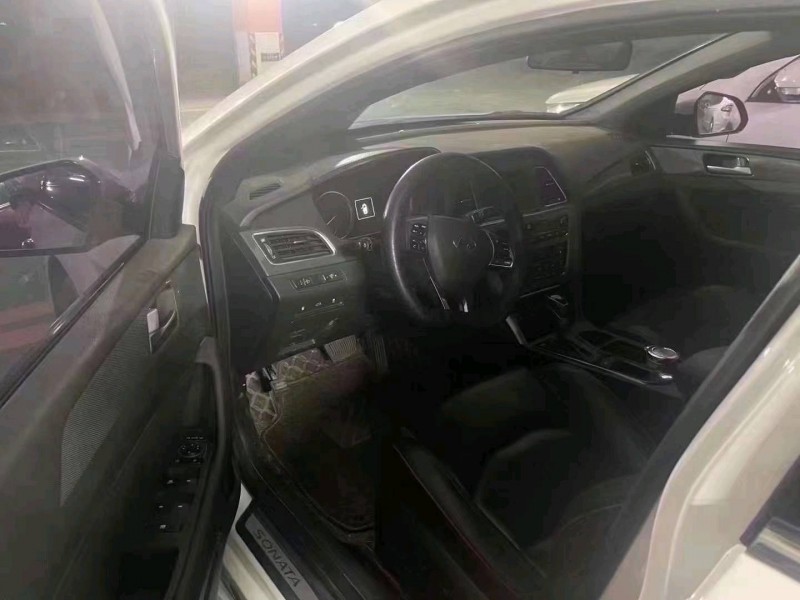 北京17年现代索纳塔九8