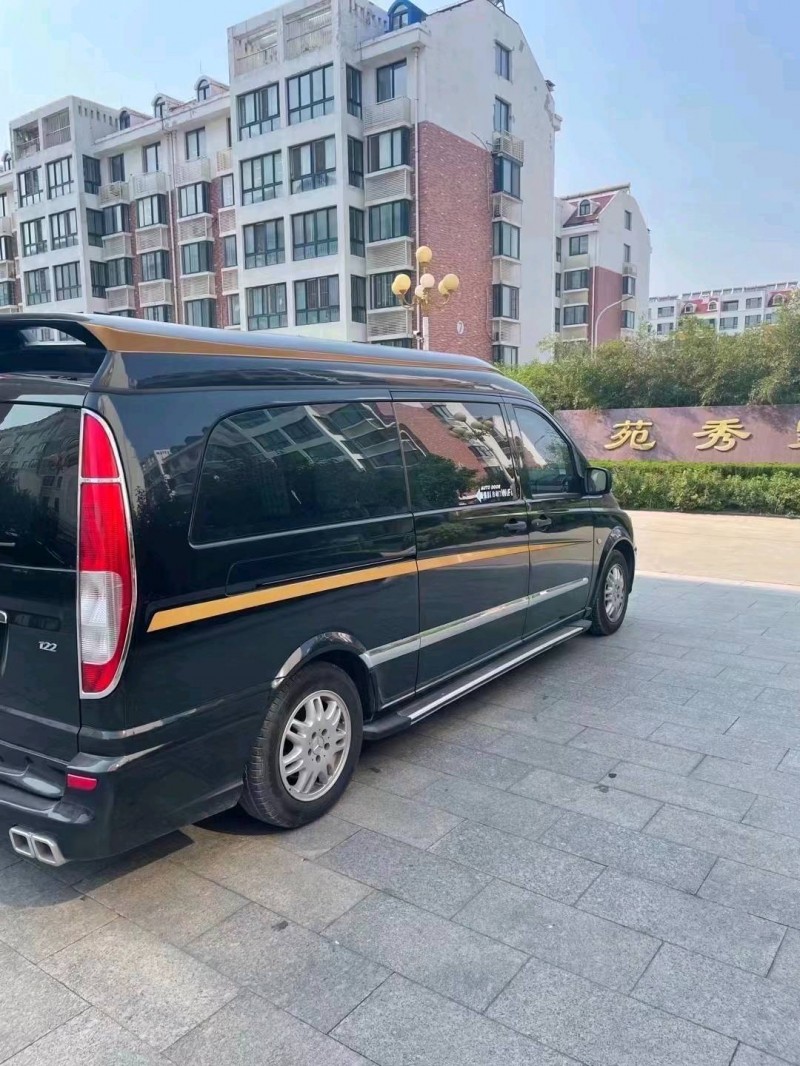 枣庄14年奔驰威霆3