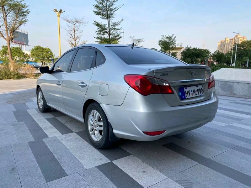 东莞15年现代悦动4