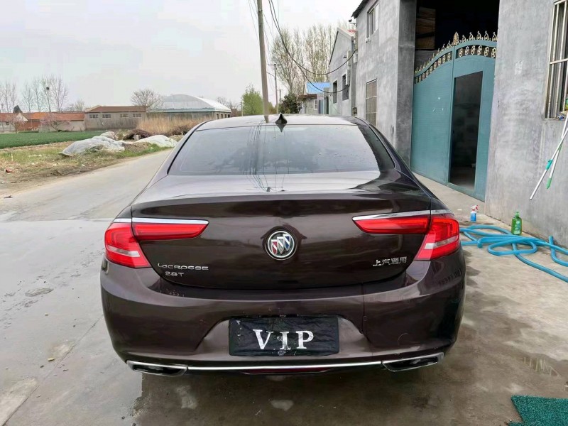 枣庄17年别克君越5