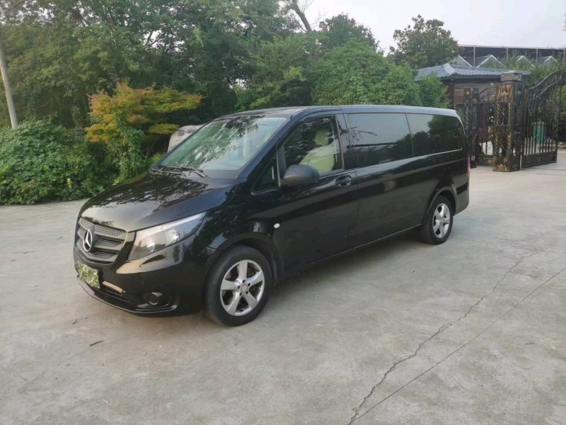 徐州16年奔驰威霆3