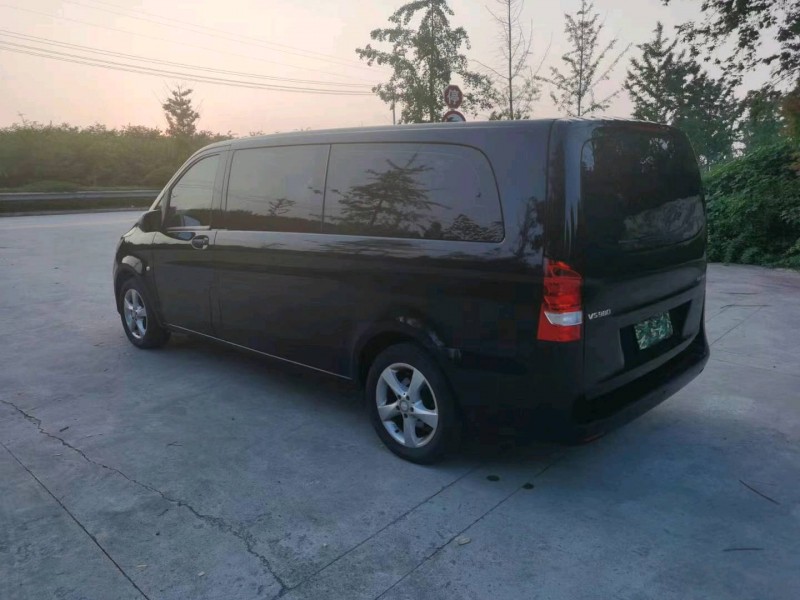 徐州16年奔驰威霆4