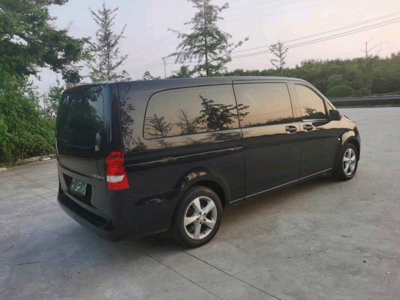 徐州16年奔驰威霆5