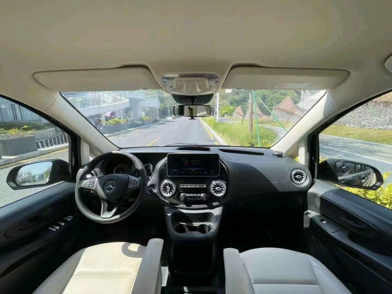 广州21年奔驰威霆6