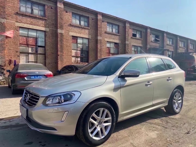 青岛17年沃尔沃XC604