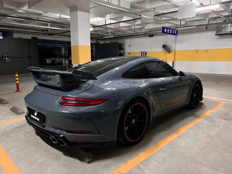 青岛17年保时捷9111