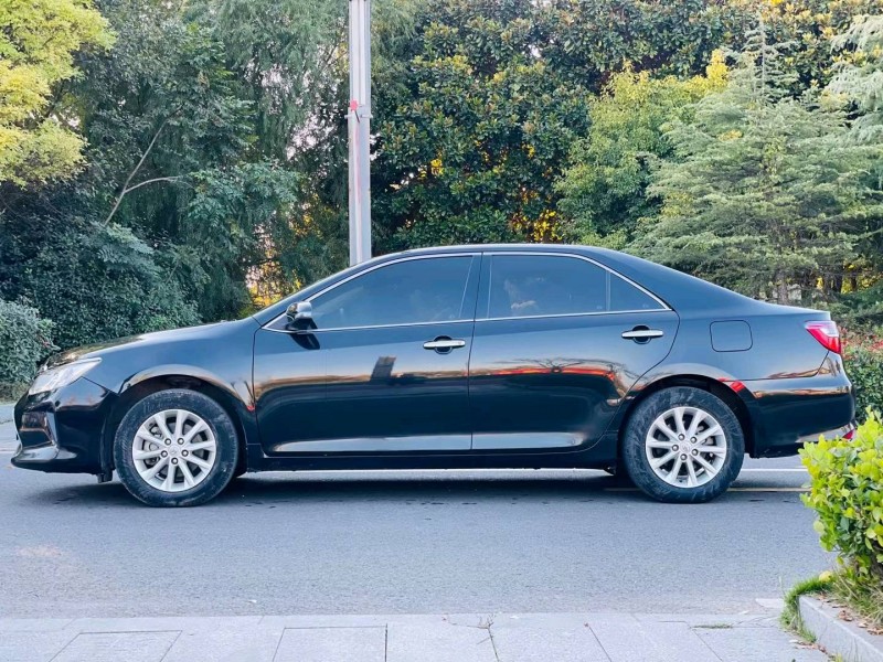 徐州17年丰田凯美瑞6