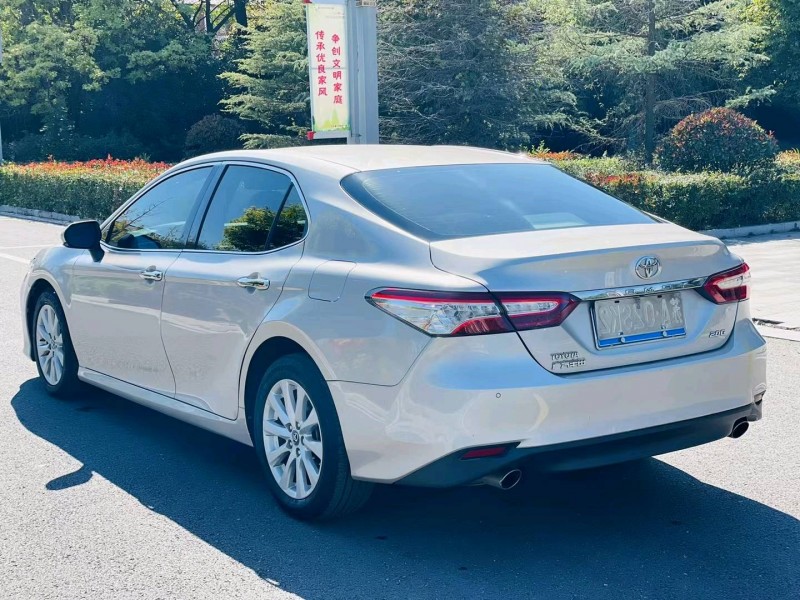 徐州18年丰田凯美瑞7