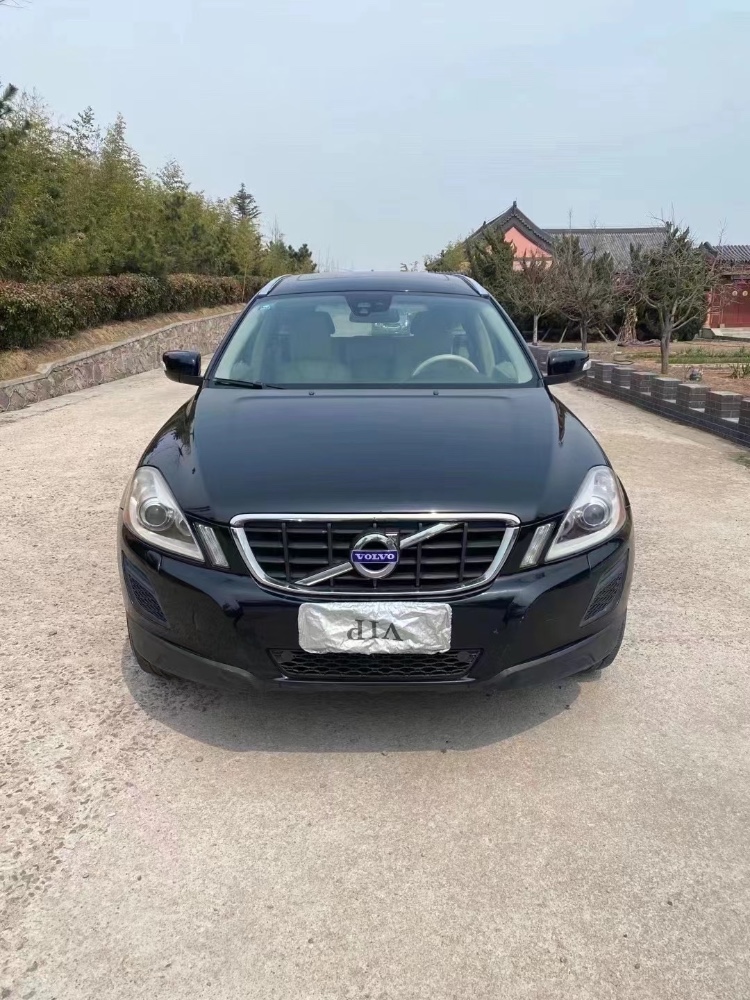 青岛12年沃尔沃XC601