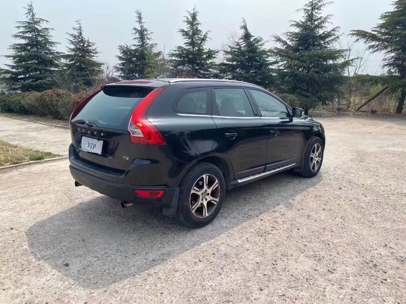 青岛12年沃尔沃XC609