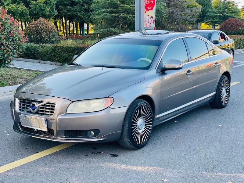 徐州11年沃尔沃S80L1