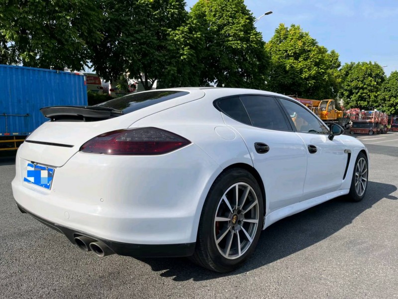 徐州11年保时捷帕拉梅拉4