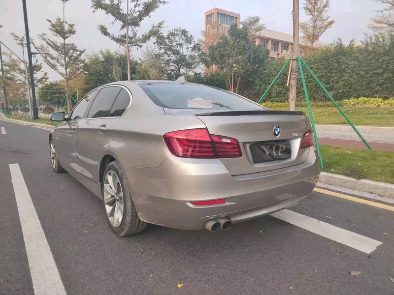 广州17年宝马5系8