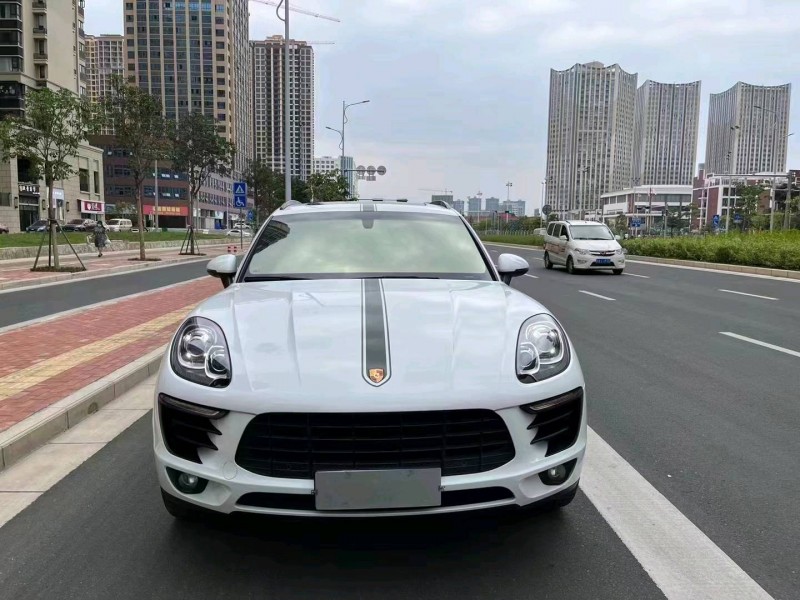 邯郸14年保时捷Macan1