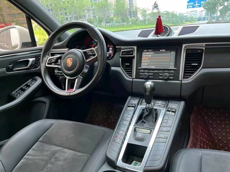 邯郸14年保时捷Macan4