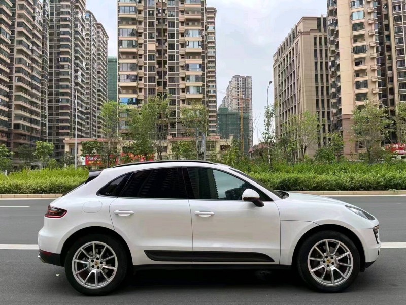 邯郸14年保时捷Macan7