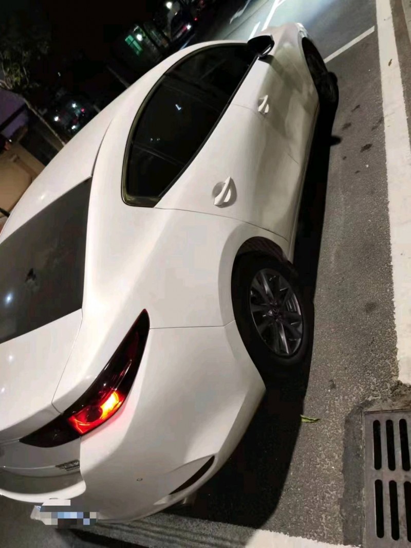 廣州20年馬自達昂克賽拉4