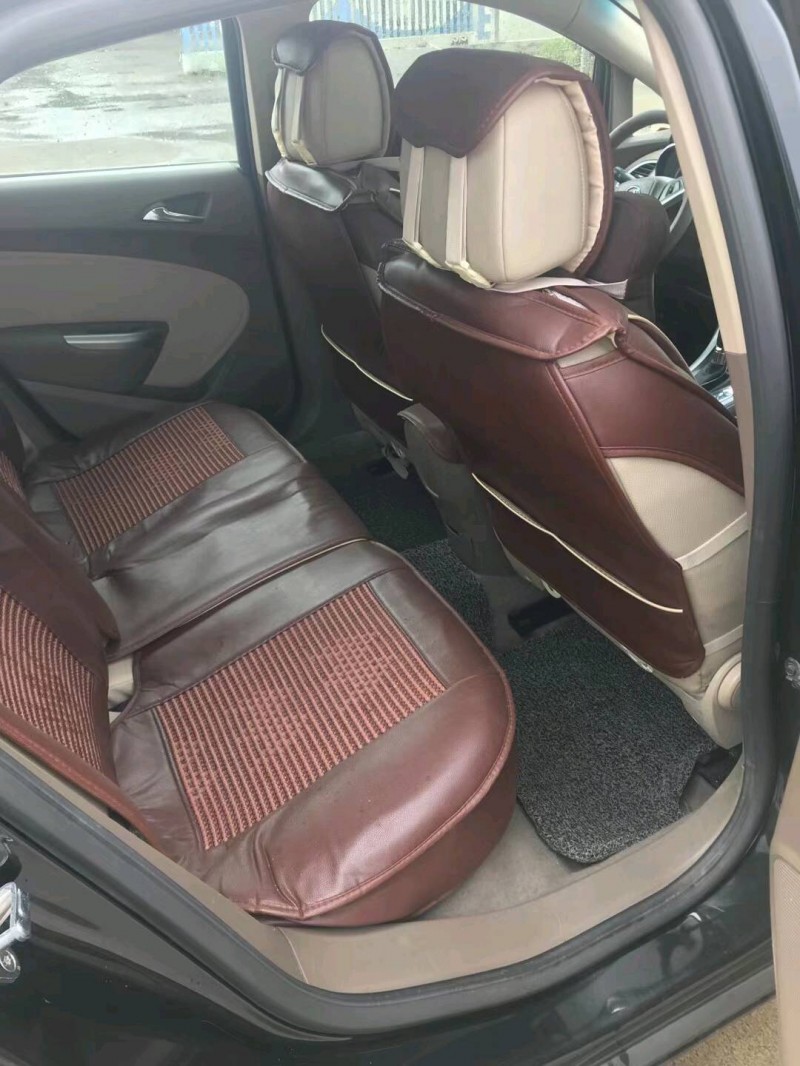 淄博15年别克英朗5