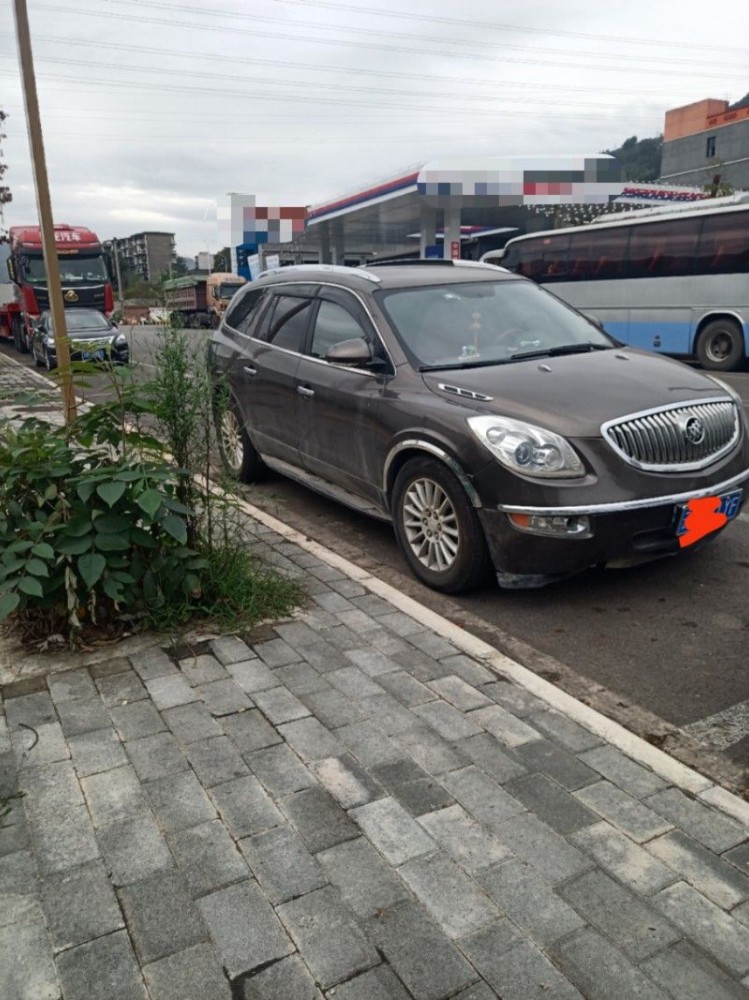 重庆11年别克昂科雷1