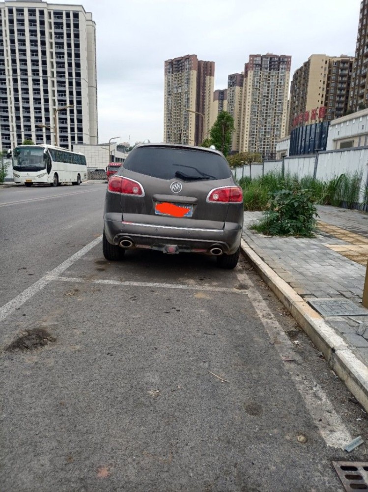 重庆11年别克昂科雷2