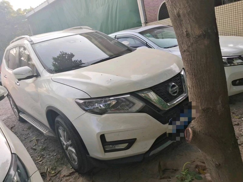 邯郸18年日产奇骏1