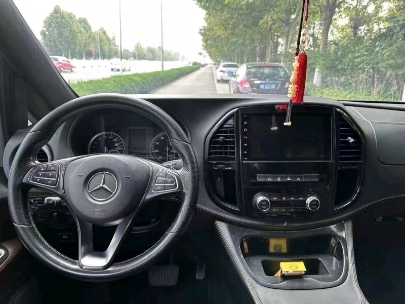 枣庄17年奔驰威霆4