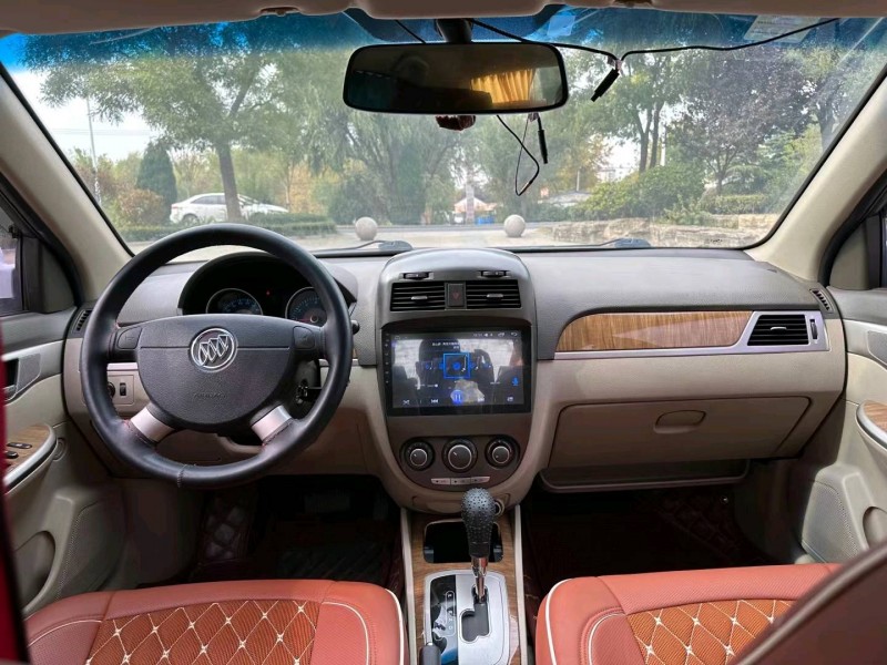 青岛16年别克凯越4