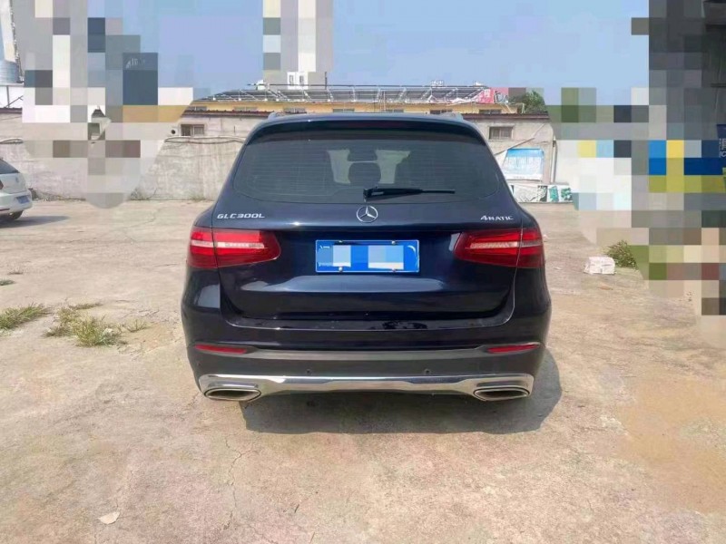 东营16年奔驰GLC9