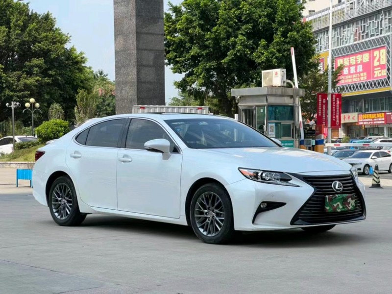 东莞18年雷克萨斯ES2