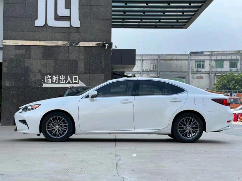 东莞18年雷克萨斯ES5
