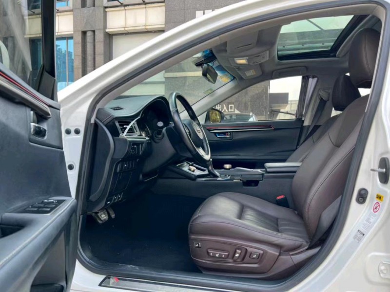 东莞18年雷克萨斯ES7