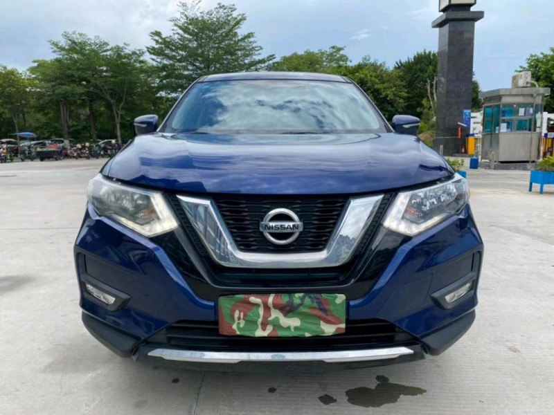 东莞17年日产奇骏1