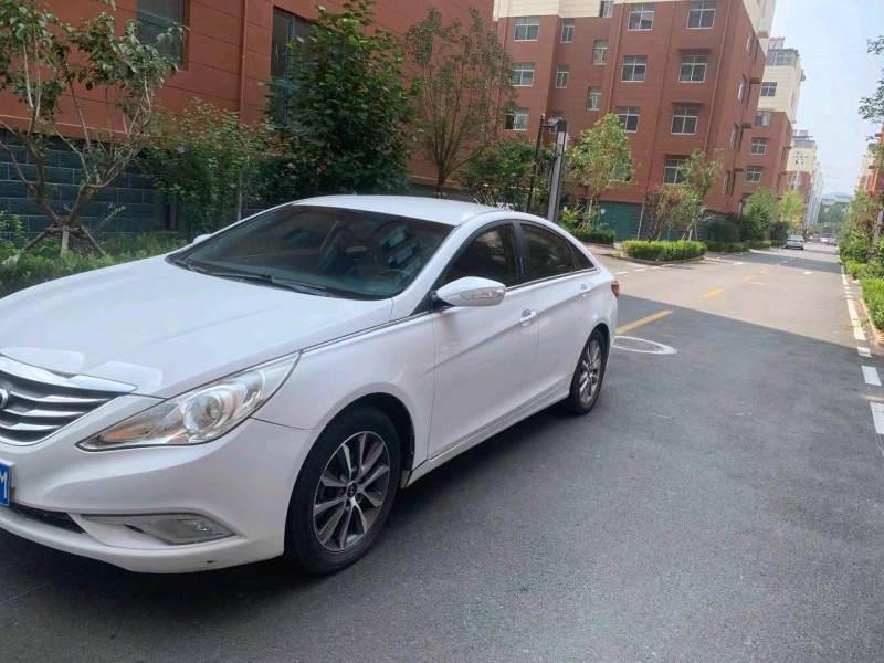 济南16年现代索纳塔八3