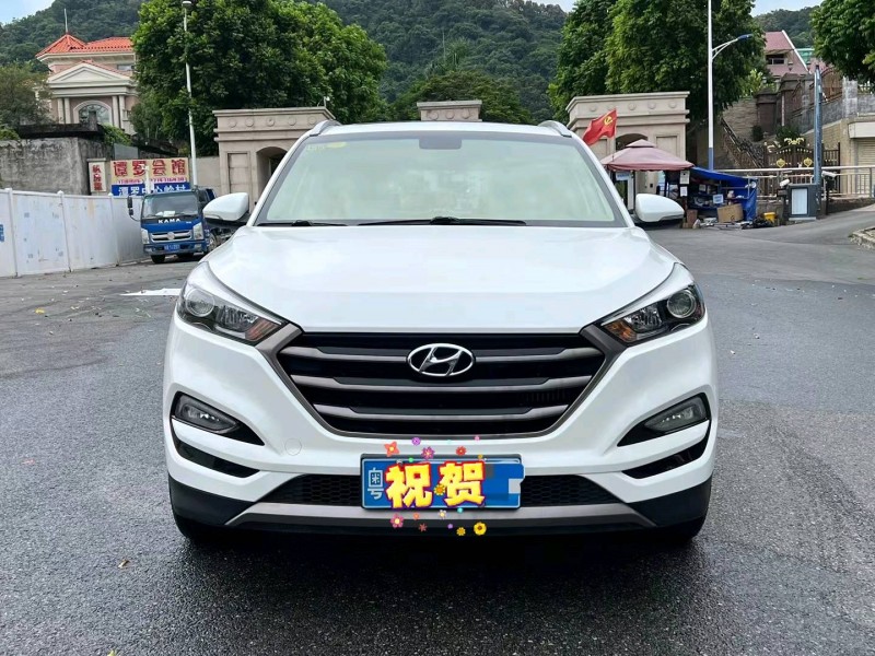 广州16年现代途胜1