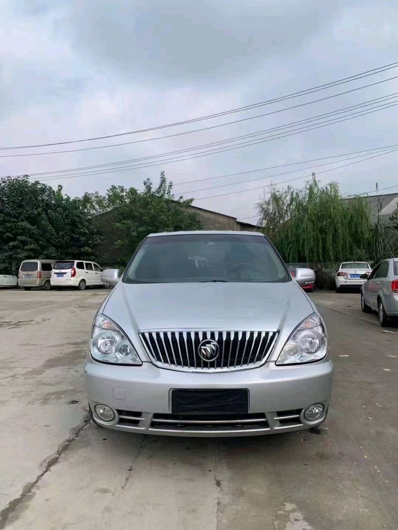 成都15年别克GL81