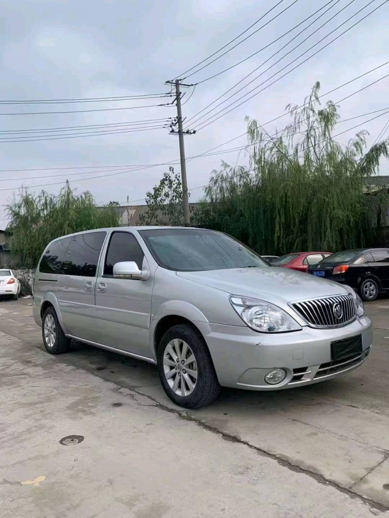 成都15年别克GL82