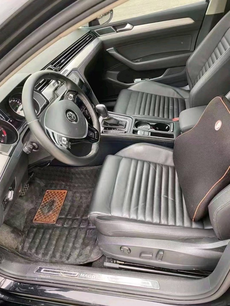 成都19年大众迈腾8