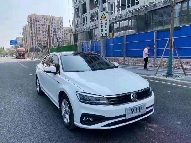 成都21年大众凌渡3