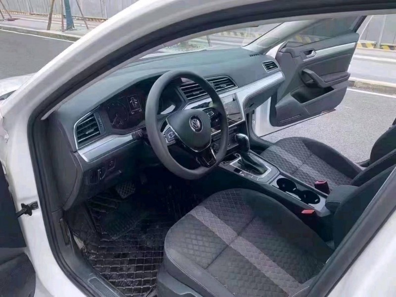 成都21年大众凌渡4