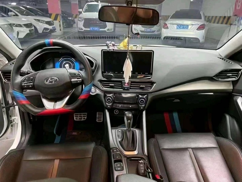 成都21年现代菲斯塔5