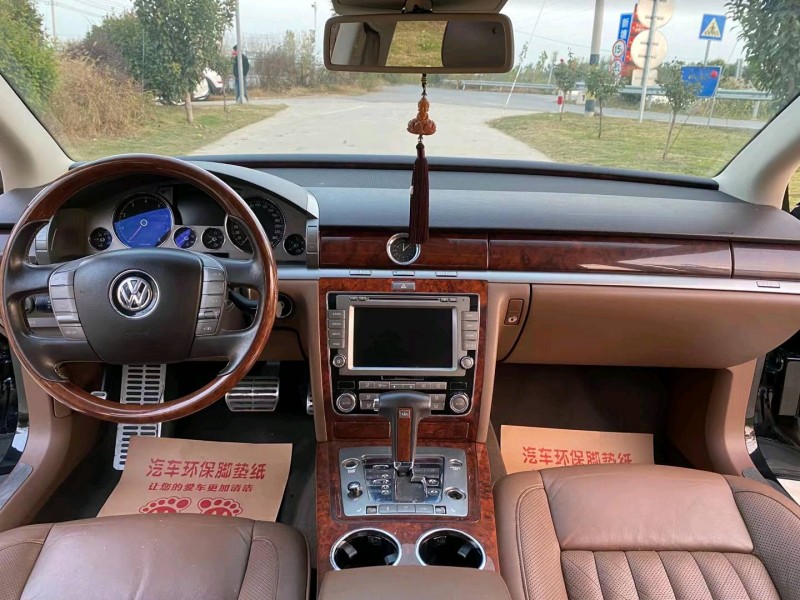 徐州13年大众辉腾5